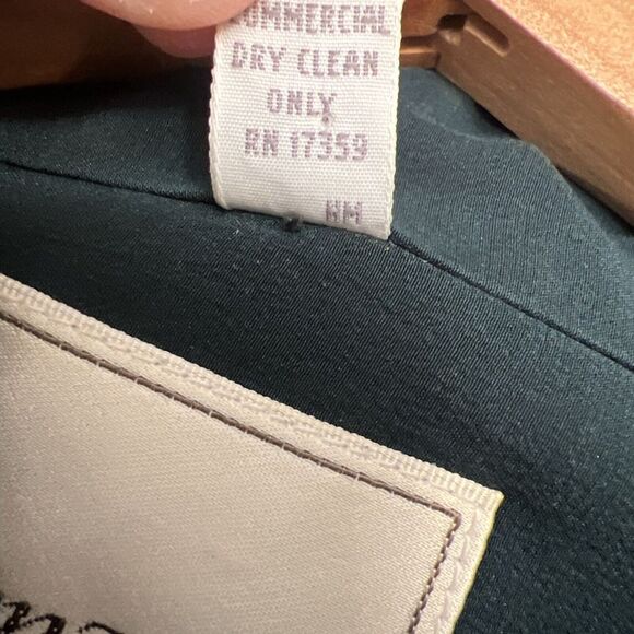 Vintage 100% Silk Long Sleeve Button‎ Up Shirt Dark green Ellen Tracy - Picture 7 of 8